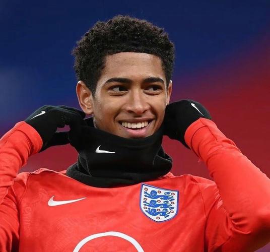 找感觉！张镇麟替补15分钟4中3拿到6分6板 正负值+10（状态回升！张镇麟替补15分钟4投3中拿下6分6篮板，正负值+10）