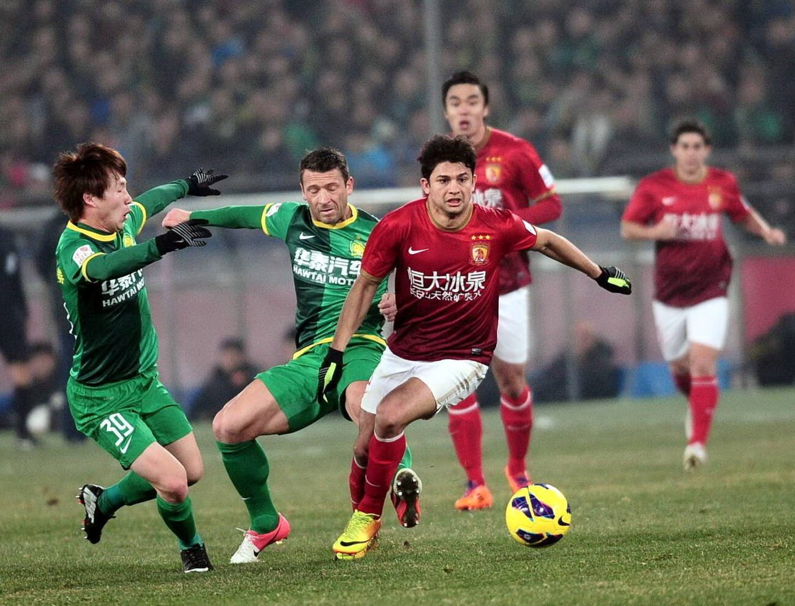 2017 赛季：由于本垒打总数创纪录，联盟开始调查“球是否被加过料”